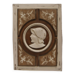 Grand bas relief tableau mdaillon femme patine cadre bois ornement