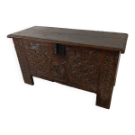 Un grand coffre flamand en chne du 18me sicle