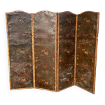 Grand paravent à quatre feuilles en cuir de cordoue d époque fin xviiième h 188 cm Grand paravent à quatre feuilles en cuir de cordoue d époque fin xviiième h 188 cm