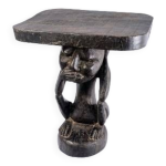 Grand tabouret luba bois massif patine rituelle fonc�e - �poque : art d�co