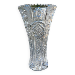 Grand vase en cristal gravé et taillé Grand vase en cristal gravé et taillé