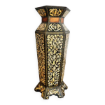 Grand vase motifs incrusts