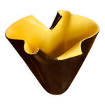 Grand vase sign elchinger . noir et jaune en forme libre . 1950s