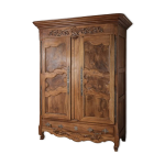 Grande armoire ancienne sculpt�e bois massif style campagne / mais