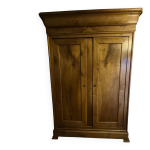 Tr�s grande armoire louis philippe