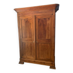 Grande armoire en merisier massif avec ferrures en ivoire