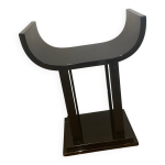 Gu�ridon ou selette en laque noire a lignes galb�es , attribu� � rom�o