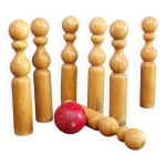 Jeu ancien de quilles en bois
