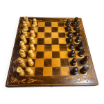 Jeu d échec et de backgammon, coffret en bois sculpté Jeu d échec et de backgammon, coffret en bois sculpté