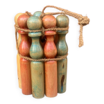 Jeu de quilles ancien en bois coloré Jeu de quilles ancien en bois coloré