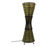 Lampadaire en bambou et tissu