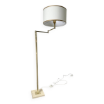 Lampadaire à bras articulé en métal laitonné Lampadaire à bras articulé en métal laitonné