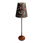 Lampadaire danois en teck avec abat - jour noir et rouge, jaune années 1960 Lampadaire danois en teck avec abat - jour noir et rouge, jaune années 1960