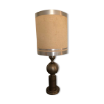 Lampe des années 70 pied en métal abat - jour cerclé de trois lames de métal Lampe des années 70 pied en métal abat - jour cerclé de trois lames de métal