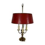 Lampe bouillotte en laiton à abat - jour rouge, style louis xvi xxe Lampe bouillotte en laiton à abat - jour rouge, style louis xvi xxe