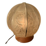 Lampe avec globe hettier vincent verrerie des hanots art déco 1930 Lampe avec globe hettier vincent verrerie des hanots art déco 1930