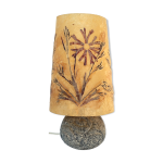 Lampe en granite avec triskell grave abat jour resine inclusion fleurs 1960