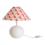 Lampe à poser, pied en céramique et abat - jour conique Lampe à poser, pied en céramique et abat - jour conique