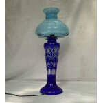 Lampe  poser pied en cristal avec abat - jour en opaline dimension : hauteur - 56cm - profondeur - 22cm ...