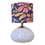 Lampe  poser, pied en verre de clichy rose et abat - jour fleuri
