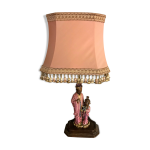 Lampe en porcelaine d'inspiration chinoise Lampe en porcelaine d'inspiration chinoise