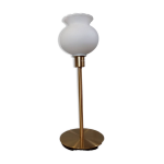 Lampe de salon pied mtal dor, globe opalin blanc mat, vintage