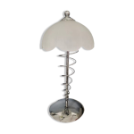 Lampe de table chromée et abat jour cristal satiné Lampe de table chromée et abat jour cristal satiné