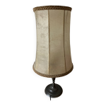 Lampe vintage � poser avant jour papier de riz pied en �tain sign�