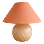 Lampe vintage en céramique rose poudré et abat - jour corail Lampe vintage en céramique rose poudré et abat - jour corail