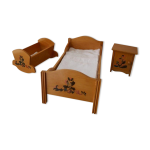 Lit, berceau et chevet en bois pour poupée Lit, berceau et chevet en bois pour poupée