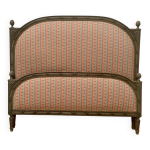 Lit de style louis xvi en hetre patin� xx si�cle