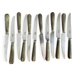 Lot de 12 couteaux inox et manche en corne