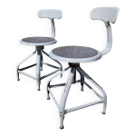 Lot de 2 chaises d'atelier mod�le nicolle � queue de baleine