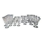 Lot de 29 verres  pied , forme vase