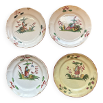 Lot de 4 assiettes 18me faence des islettes dcor chinois polychrome