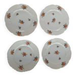 Lot de 4 assiettes a dessert en porcelaine de limoges blanche a fleurs, le bord d'une est different