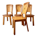 Lot de 4 chaises en pin charlotte perriand pour les arc 1970