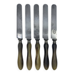 Lot de 5 couteaux � d�jeuner en corne
