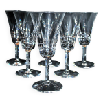 Lot de 6 verres à vin en cristal taillé style cerdagne - cristallerie lorraine lemberg? h13. 5cm Lot de 6 verres à vin en cristal taillé style cerdagne - cristallerie lorraine lemberg? h13. 5cm