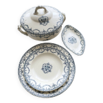 Lot assiette, plat, ravier et soupière, terre de fer, service excelsior , e. bourgeois, fin xixème Lot assiette, plat, ravier et soupière, terre de fer, service excelsior , e. bourgeois, fin xixème
