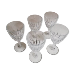 Lot de cinq verres à pied à liqueur Lot de cinq verres à pied à liqueur
