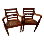 Lot de deux fauteuils artisanaux anciens pour enfants Lot de deux fauteuils artisanaux anciens pour enfants