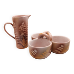 Lot d'un pichet et ravier aux fleurs vieux rose de jean austruy