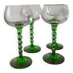Lot de verres � vin alsaciens blanc vintage pied torsad� vert grav�