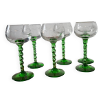 Lot de verres � vin blanc vintage pied torsad� vert grav�