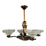 Lustre époque art déco en laiton cuivré et verre pressé moulé vers 1940 Lustre époque art déco en laiton cuivré et verre pressé moulé vers 1940