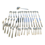 Mnagre compose de 49 pices en metal argente, anciennes et collector