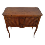 Meuble d'appoint  rideaux