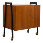 Meuble bar sur roulettes, en teck. design scandinave.