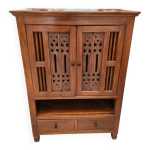 Meuble en bois exotique